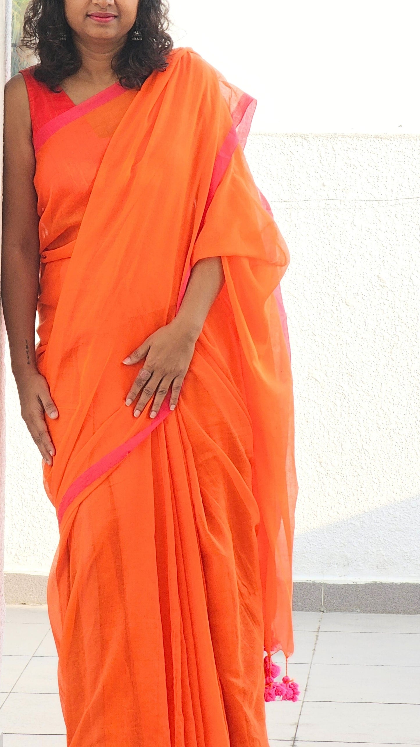 Soft Solid Mulmul Cotton saree - Orange and Pink