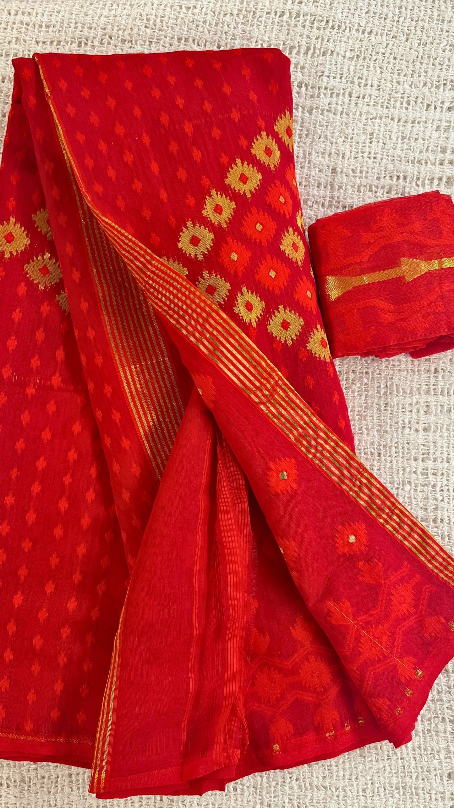 Cotton Jamdani diamond saree - Red