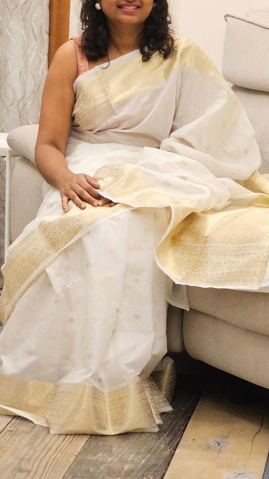 Evergreen Buttis handloom saree in White